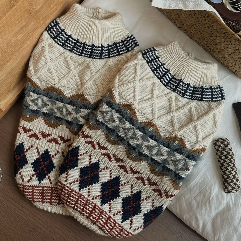 PAWLORAK  Knitted Fair Isle Diamond Dog Sweater